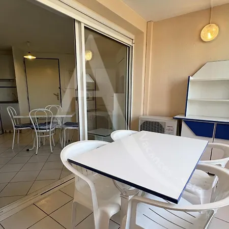 1 Chambre, Dernier Etage Avec Asc, Clim, Res Avec Piscine דירה Sète
