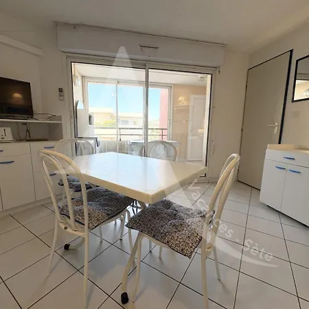 1 Chambre, Dernier Etage Avec Asc, Clim, Res Avec Piscine Sete