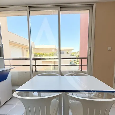 1 Chambre, Dernier Etage Avec Asc, Clim, Res Avec Piscine Apartment *